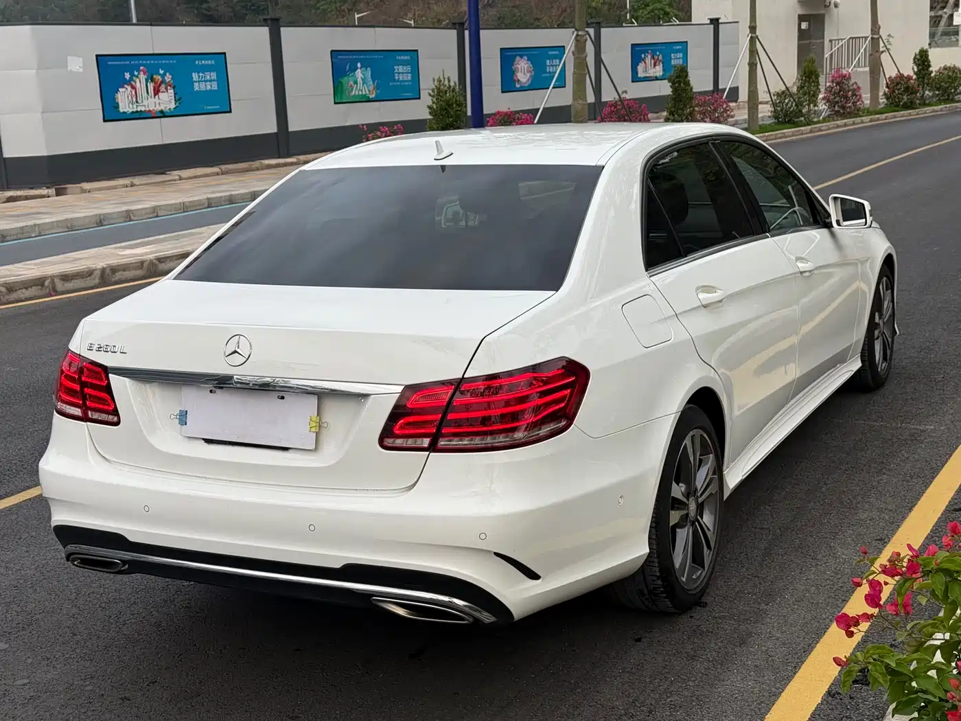 Mercedes-Benz E-Class 2015 E 260 L Sport фото 6