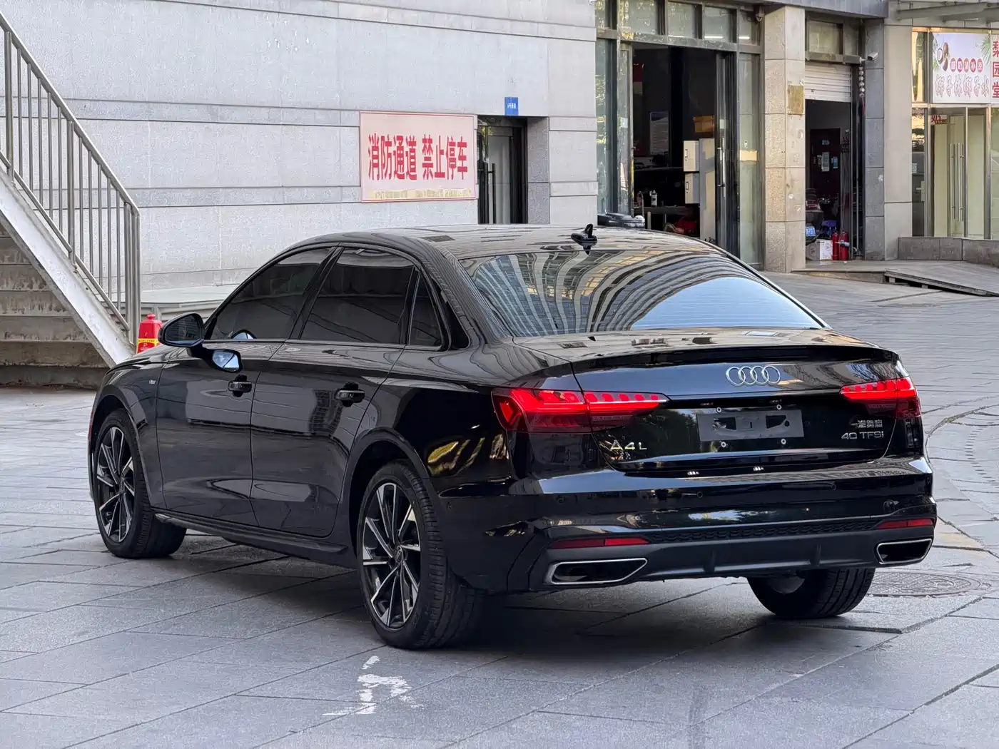 Audi A4L 2023 40 TFSI Luxury Sport фото 15