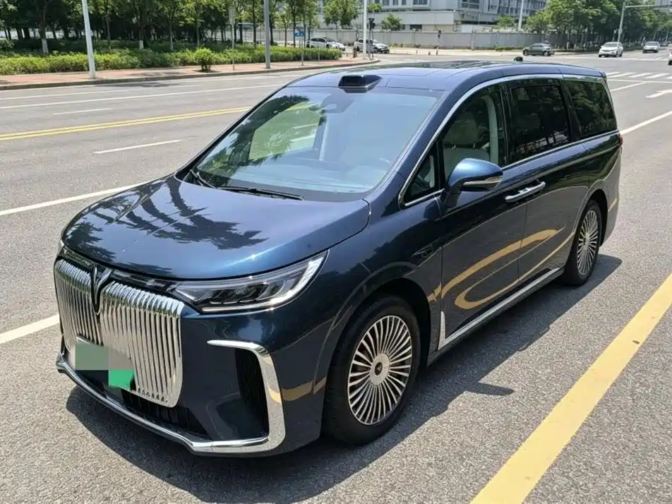 Voyah Auto Voyah Dreamer 2025 PHEV 4WD Kunpeng Premium Edition