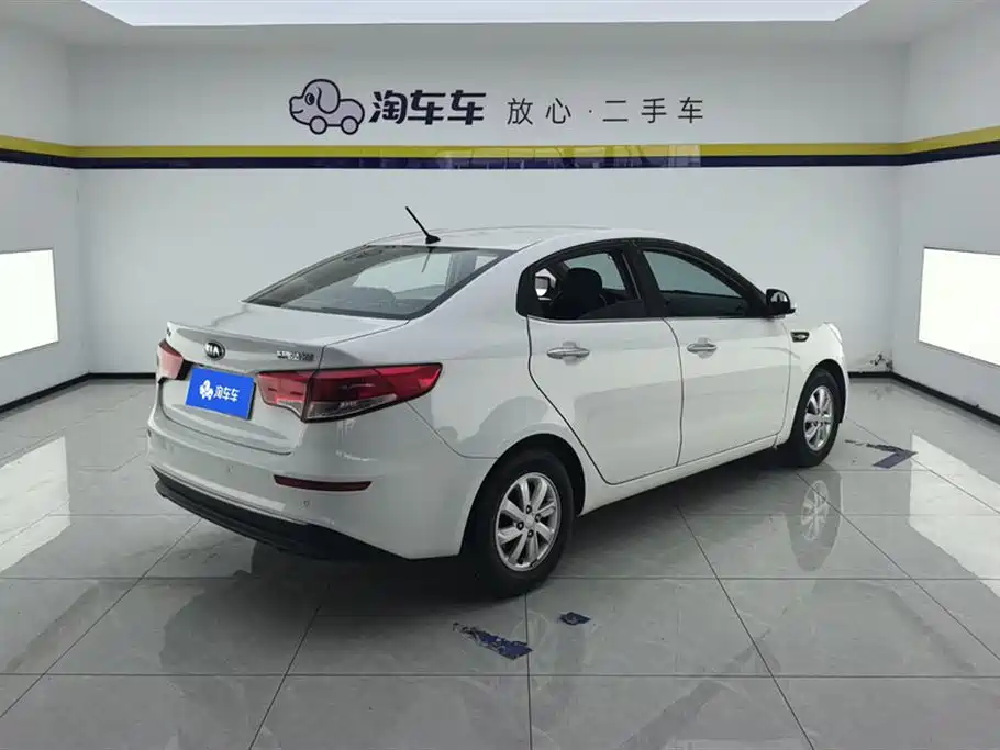 Kia K2 2015 Sedan 1.4L MT GLS фото 3