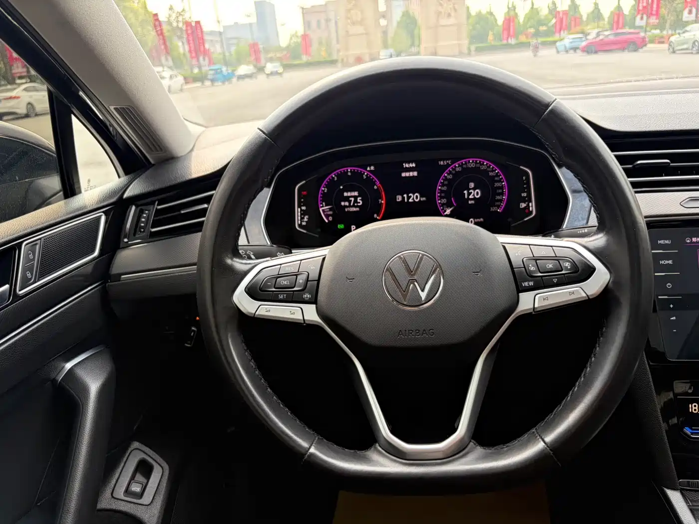 Volkswagen Magotan 2021 330TSI DSG 30th Anniversary Edition фото 8