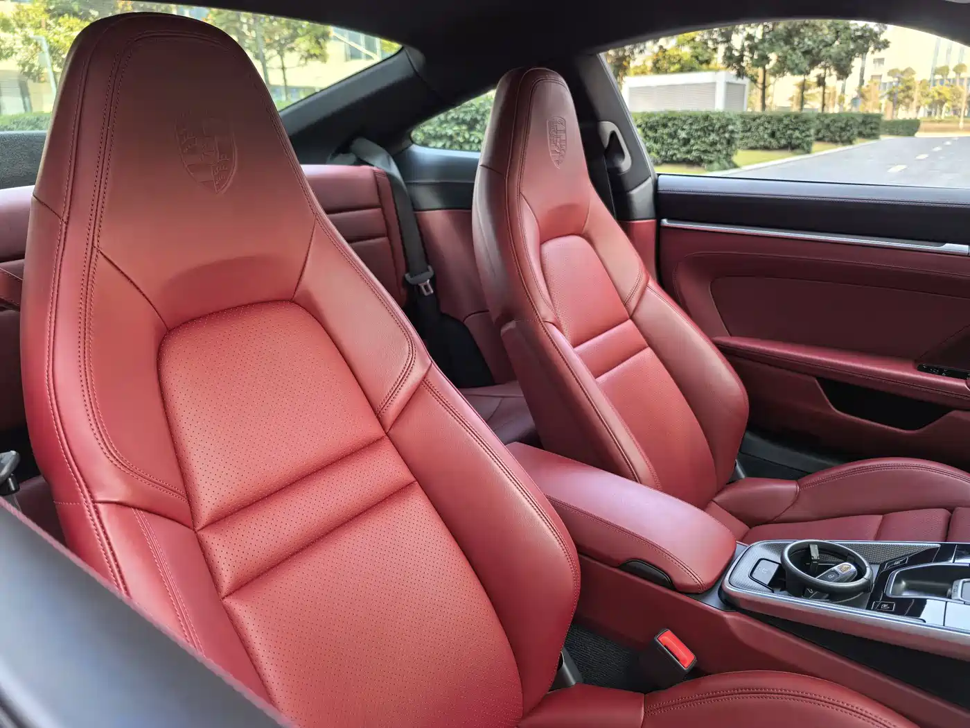 Porsche 911 2019 Carrera 4S 3.0T фото 41