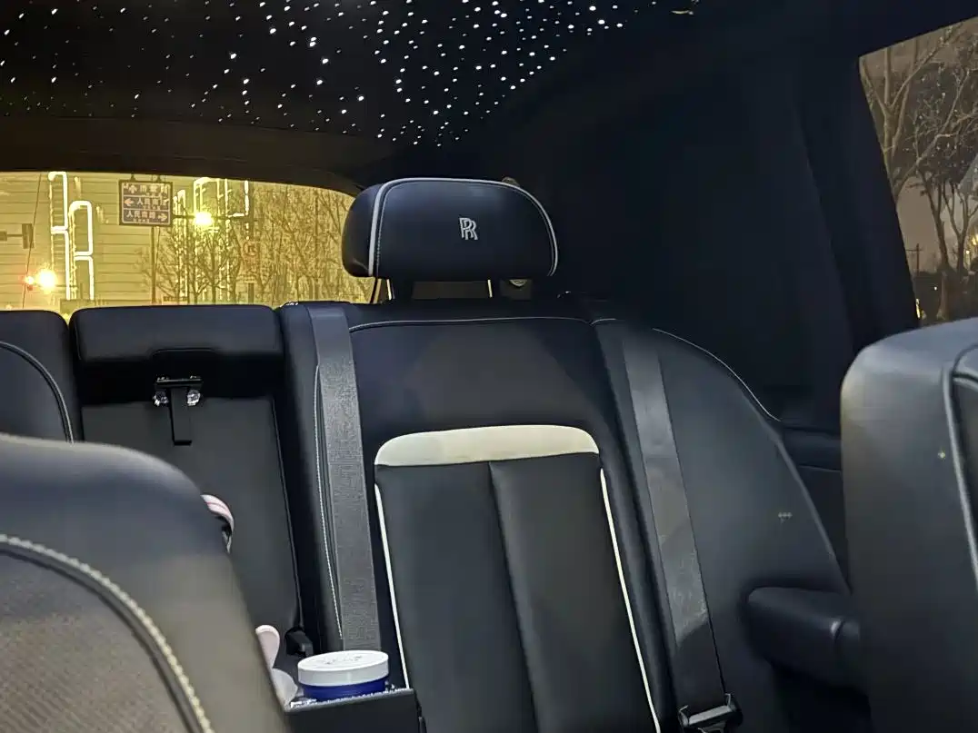Rolls-Royce Cullinan 2019 2018 5-Seater Version