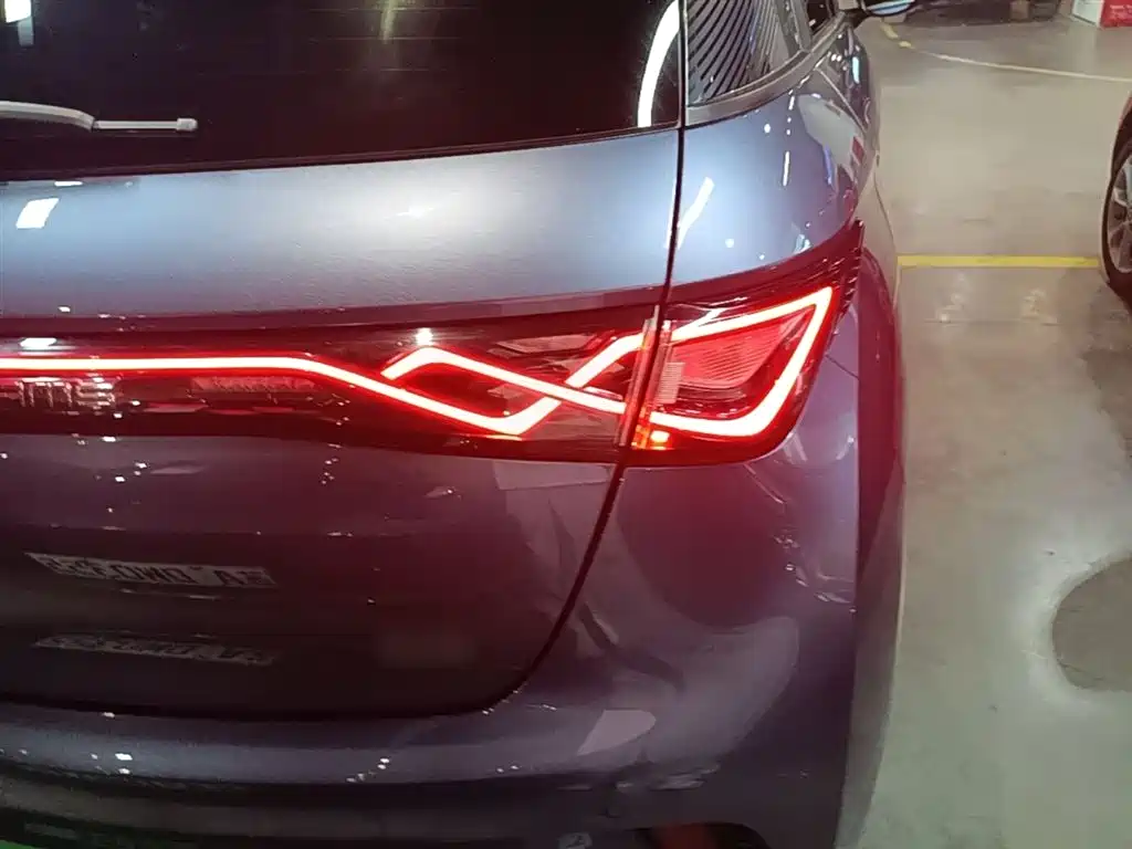 BYD Dolphin 2024 Glory Edition 420km Fashion Edition фото 8