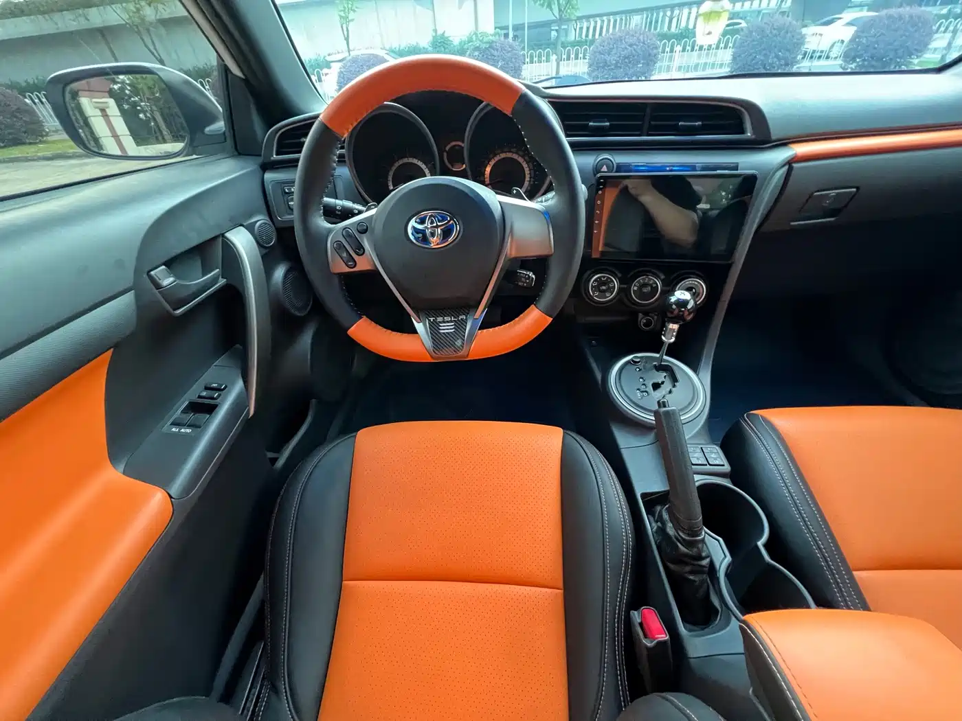 Toyota Zelos 2012 2011 2.5L Luxury Edition