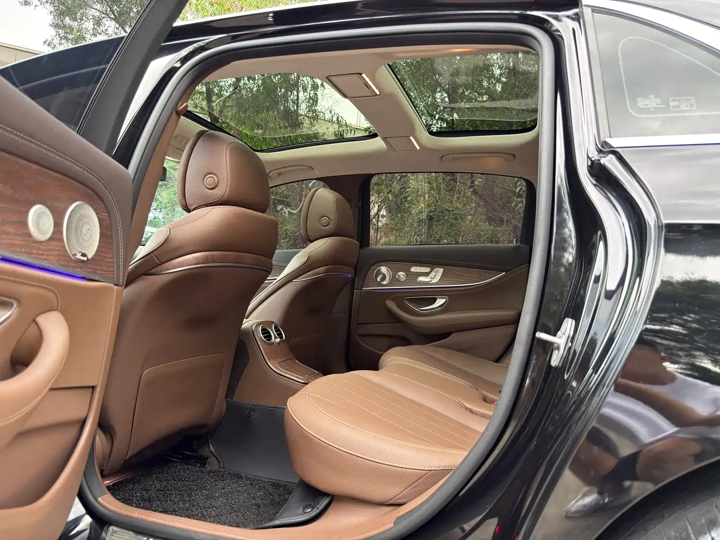 Mercedes-Benz E-Class 2023 E 300 L Luxury фото 8