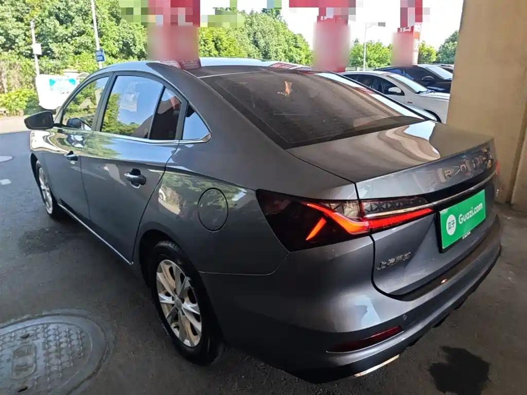 Фото 5 - Roewe i5