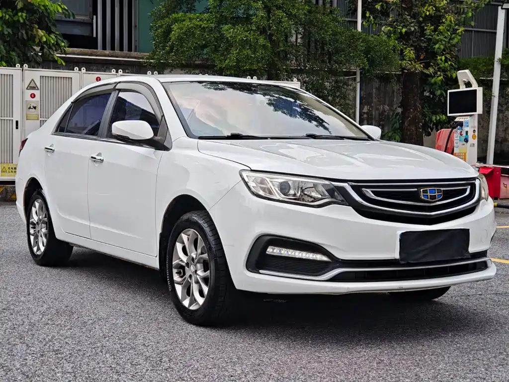 Фото 3 - Geely Vision