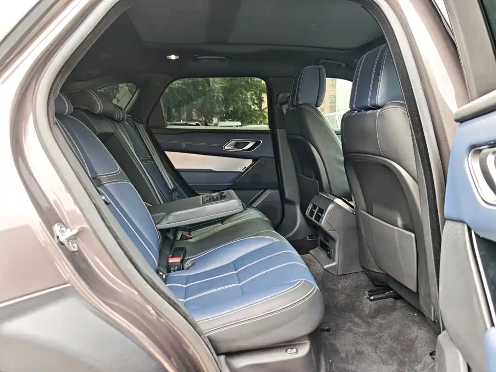 Фото 26 - Land Rover Range Rover Velar