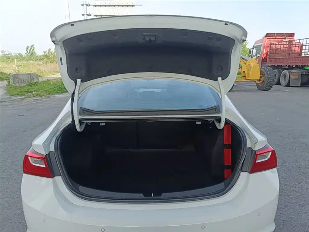 Chevrolet Malibu XL 2019 535T CVT Sharp Edition фото 19