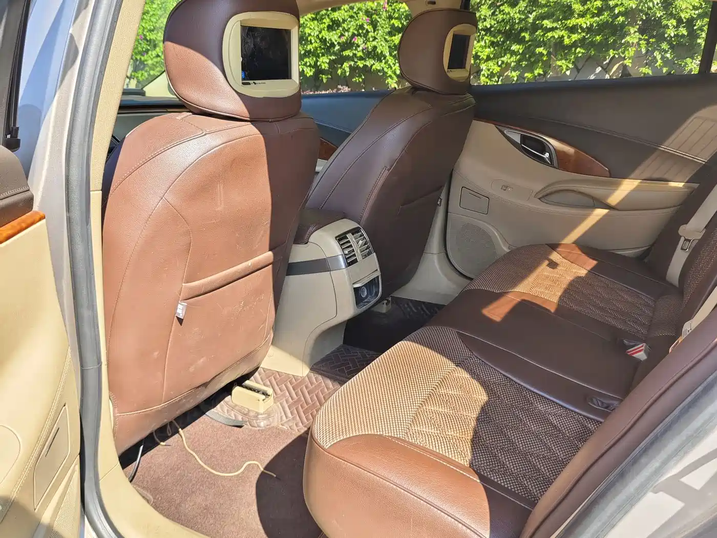 Photo 12 - Buick LaCrosse