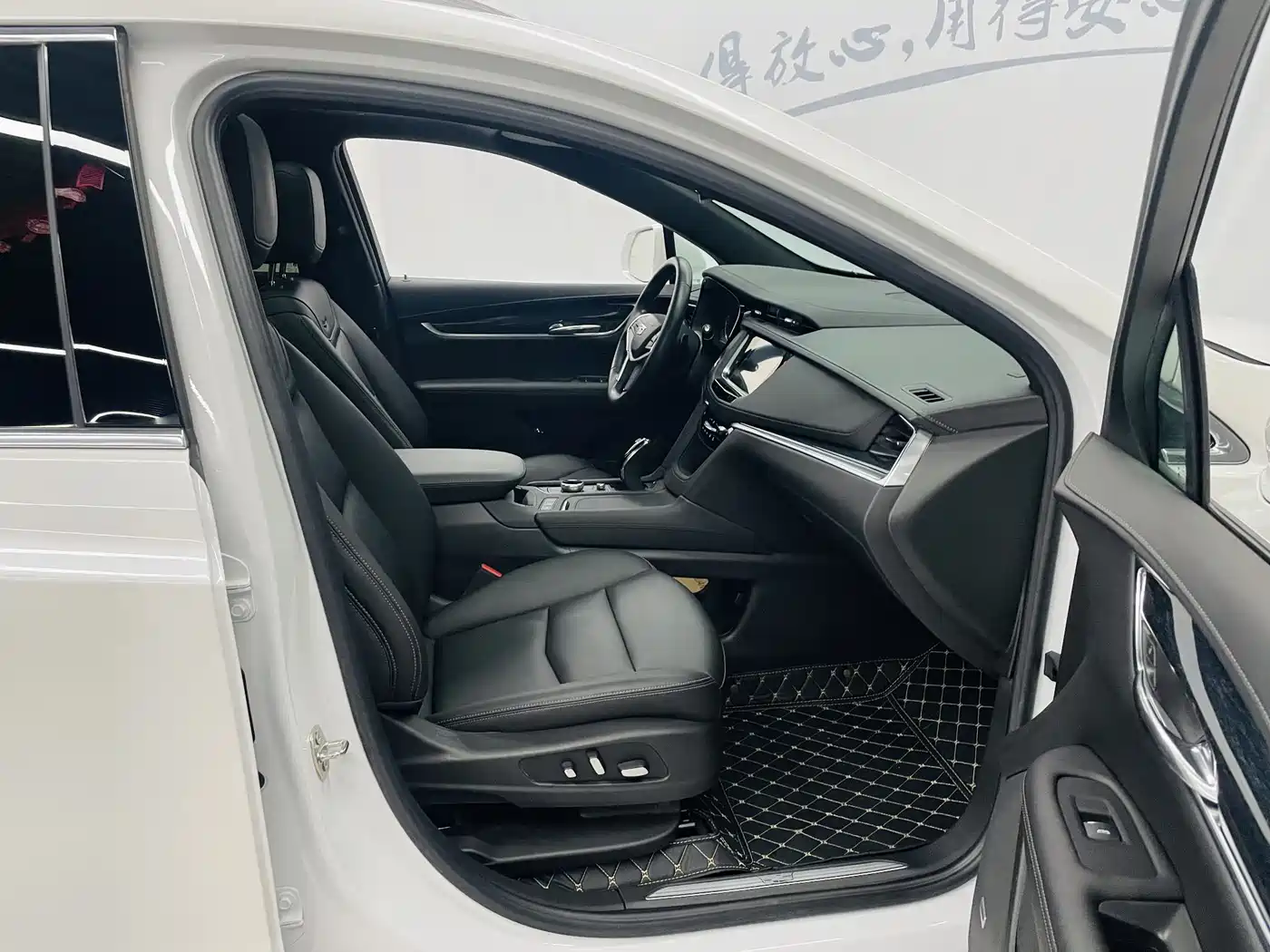 Cadillac XT5 2023 2.0T 2WD Fashion Edition фото 11