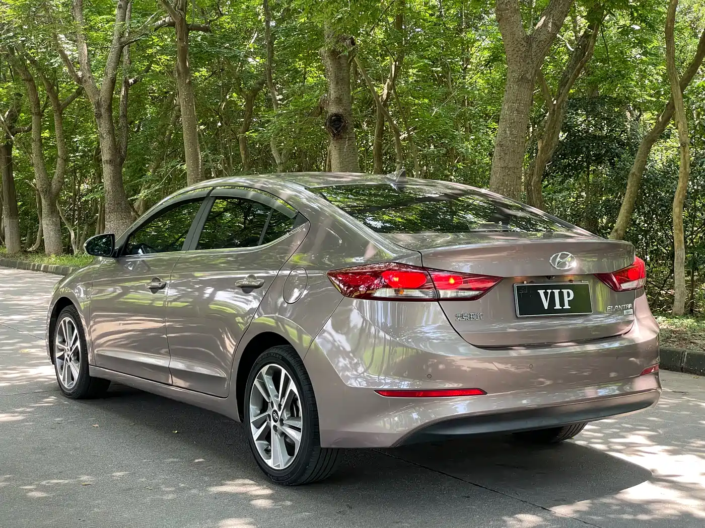 Hyundai Elantra 2016 Model 1.6L Automatic Smart Elite фото 16