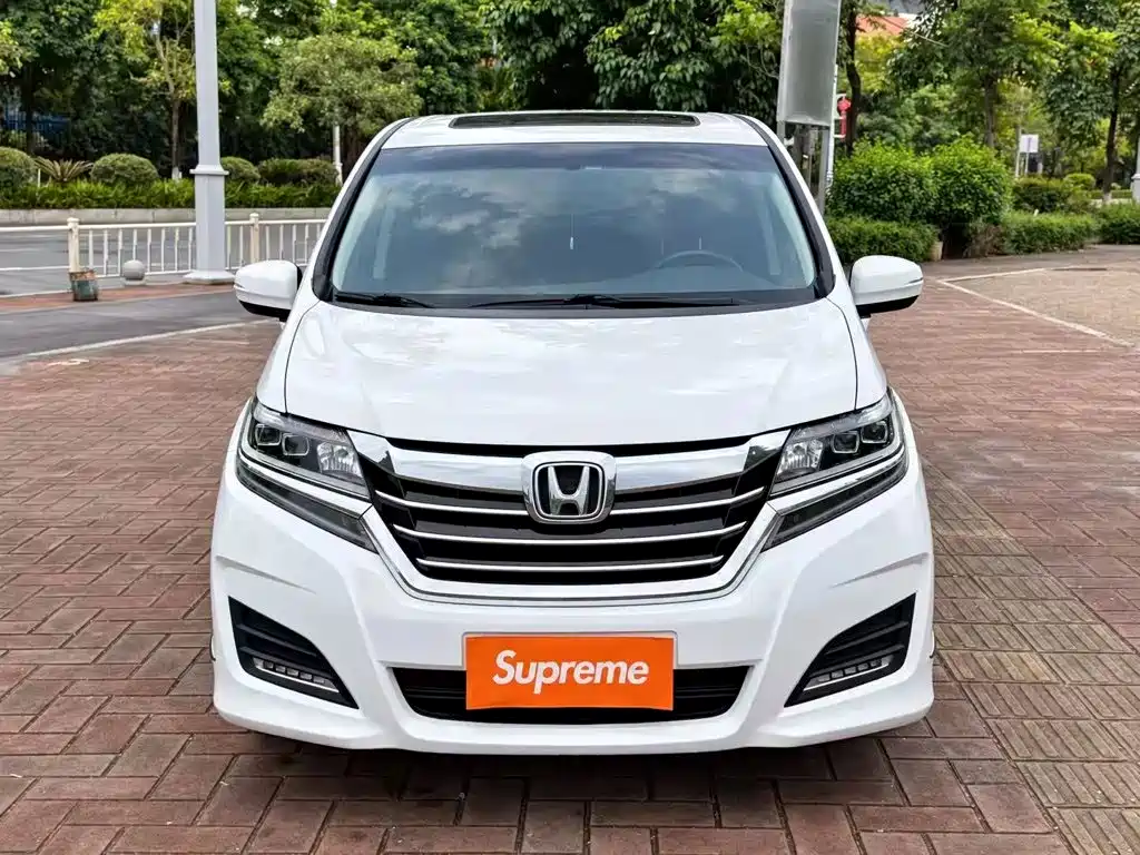 Фото 3 - Honda Elysion