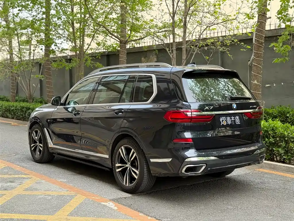 BMW X7 2021 xDrive40i Premium M Sport Package фото 3