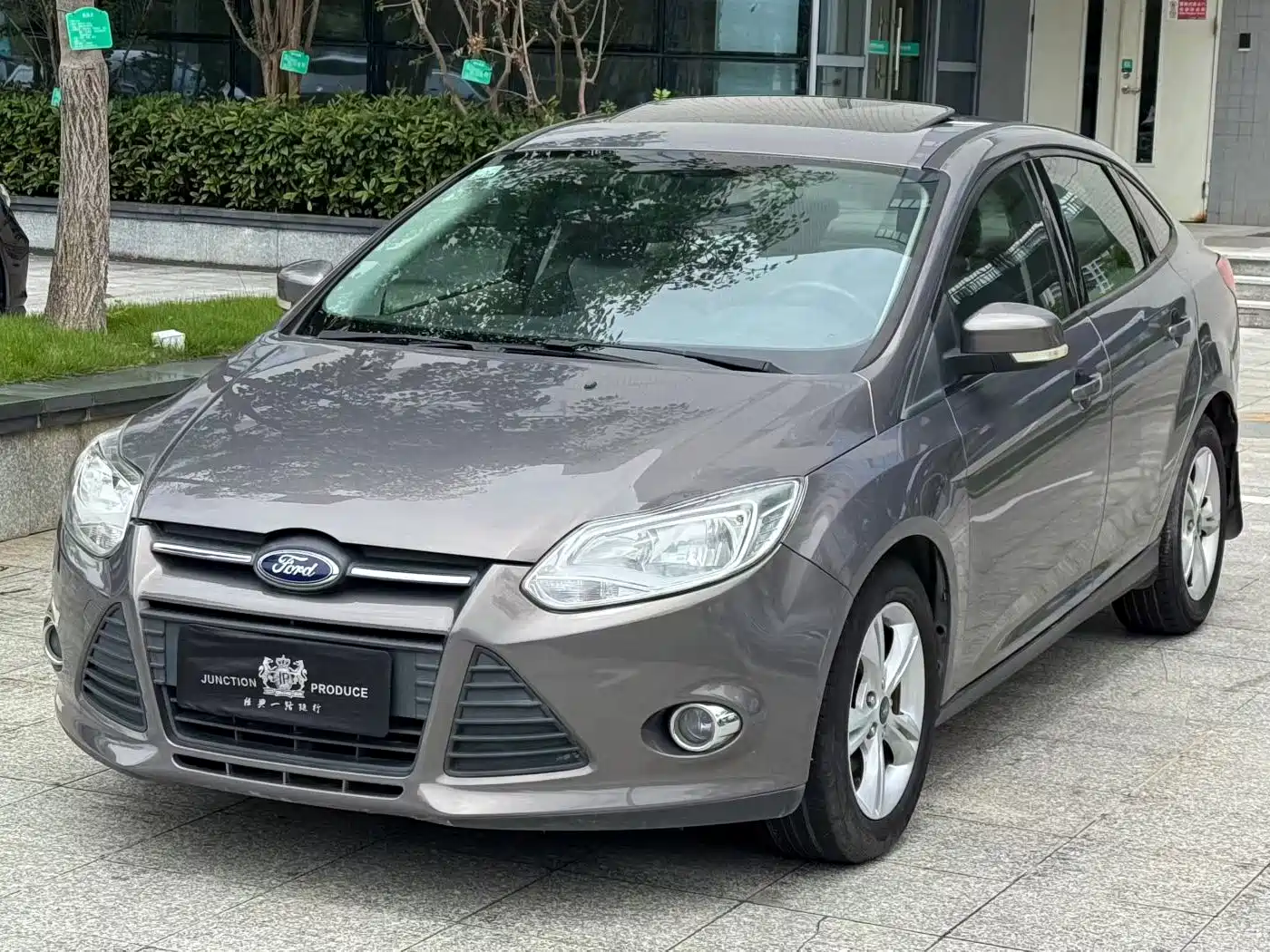 Photo 1 - Ford Focus