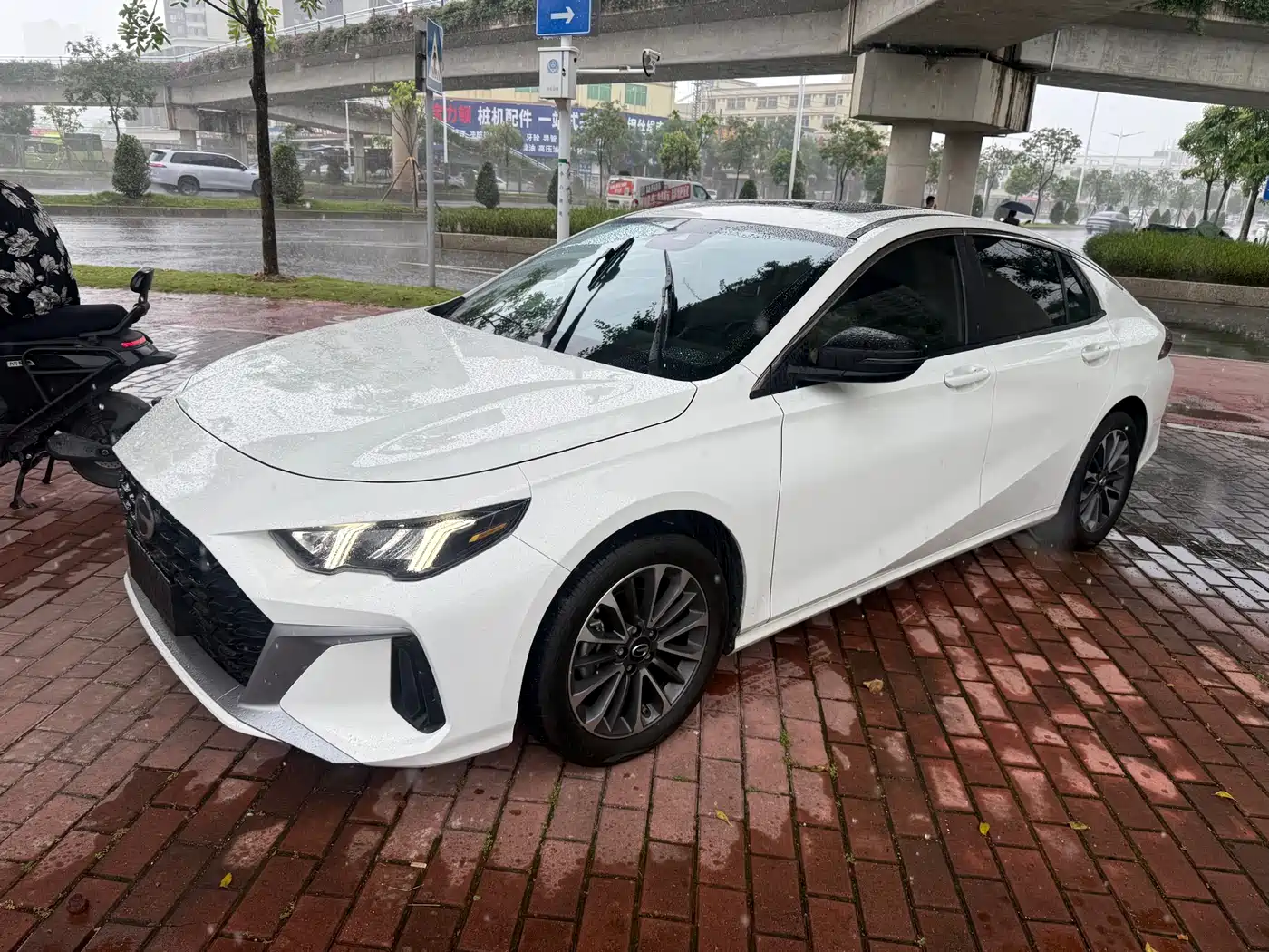 GAC Trumpchi Trumpchi Emkoo 2021 270T DCT J11 Edition