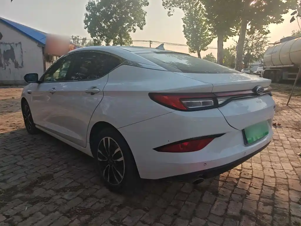 JAC JAC J7 2020 2020 1.5T CVT Surpass Type