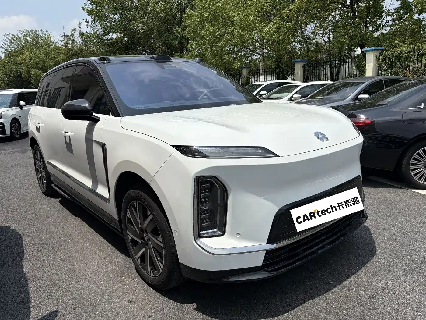 Nio ES9