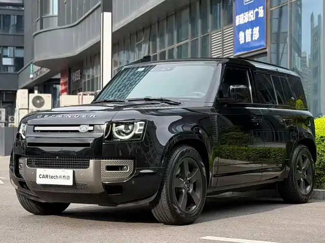 Land Rover Defender 2024