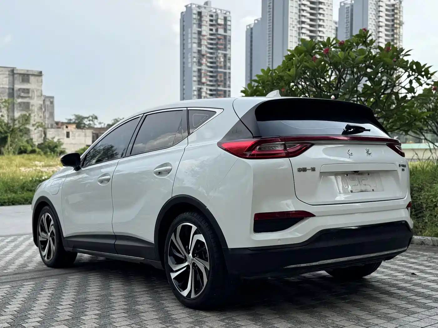 Hongqi E-HS3 2019 Smart Connection Flag Joy FWD Version фото 15