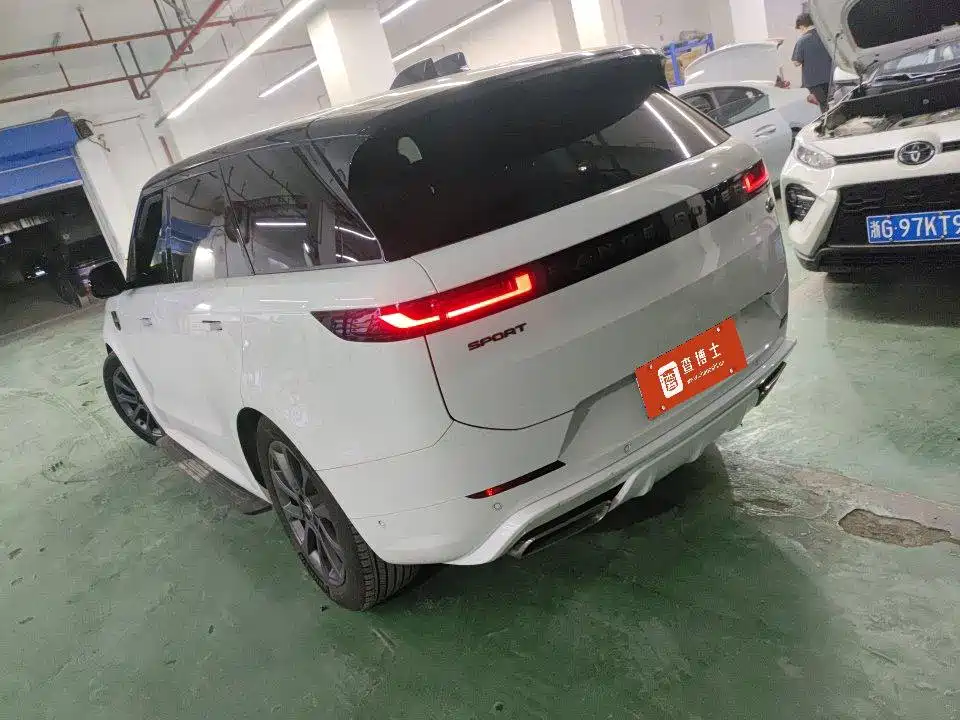 Land Rover Range Rover Sport 2024 2024 400PS Dynamic SE