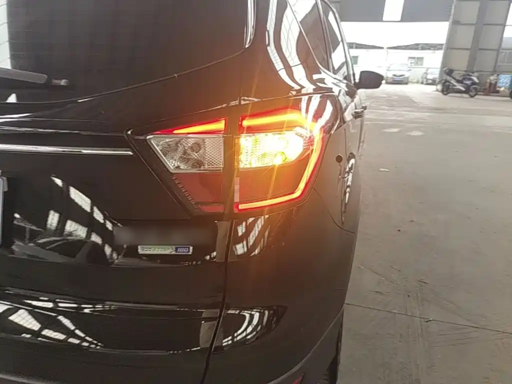 Ford Kuga 2020 2019 EcoBoost 180 2WD Luxury Wing Edition China VI