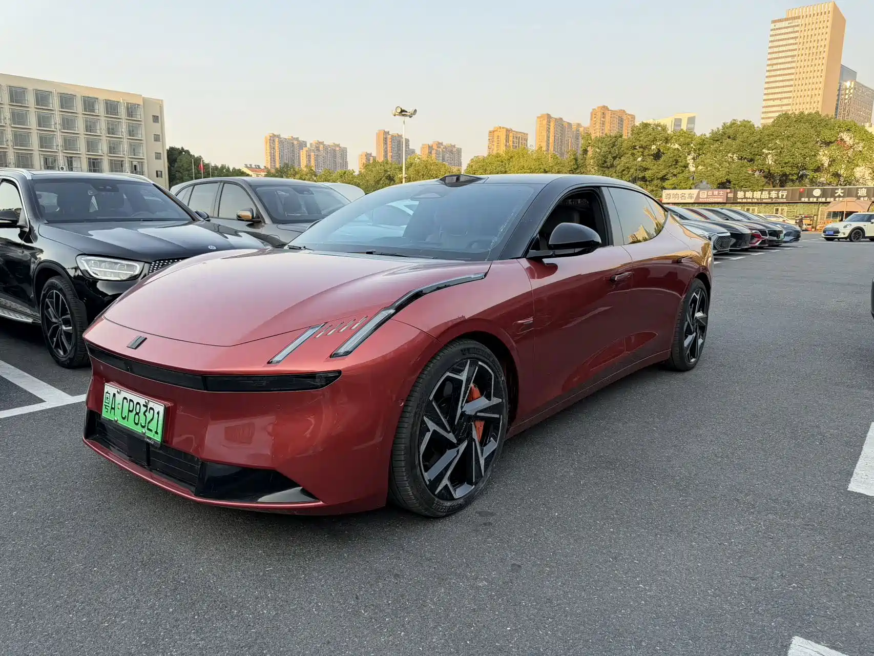 صورة 1 - Lynk & Co Z10
