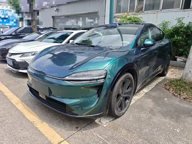 Zhijie Luxeed R7 2025