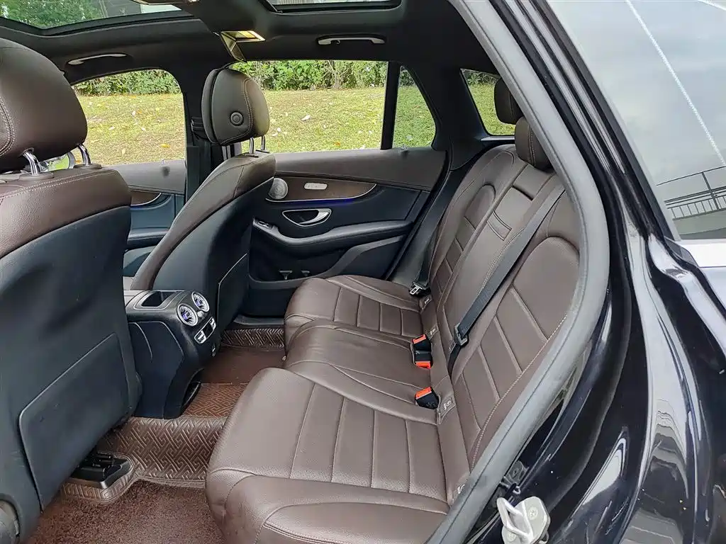 Mercedes-Benz GLC 2020 Facelift GLC 300 L 4MATIC Dynamic фото 8