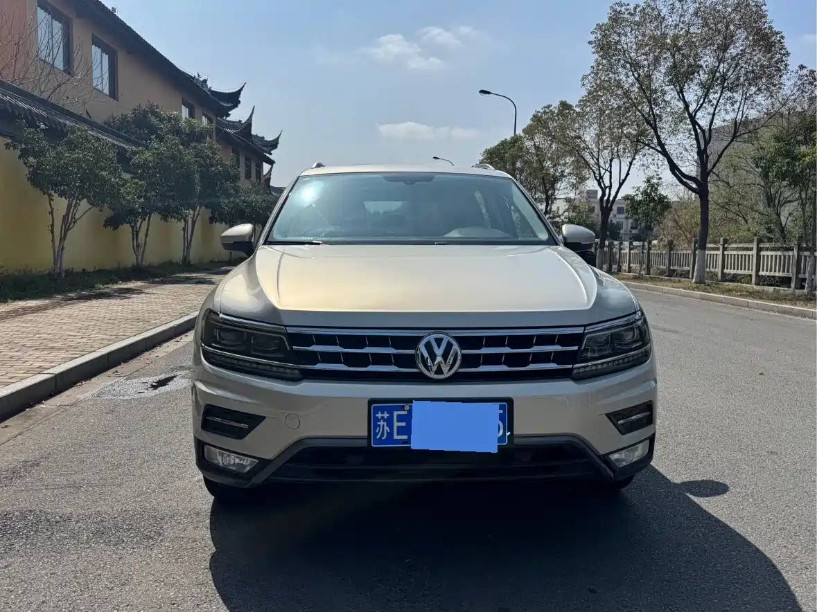 Volkswagen Tiguan L 2017 330TSI Automatic 2WD Luxury Edition фото 2