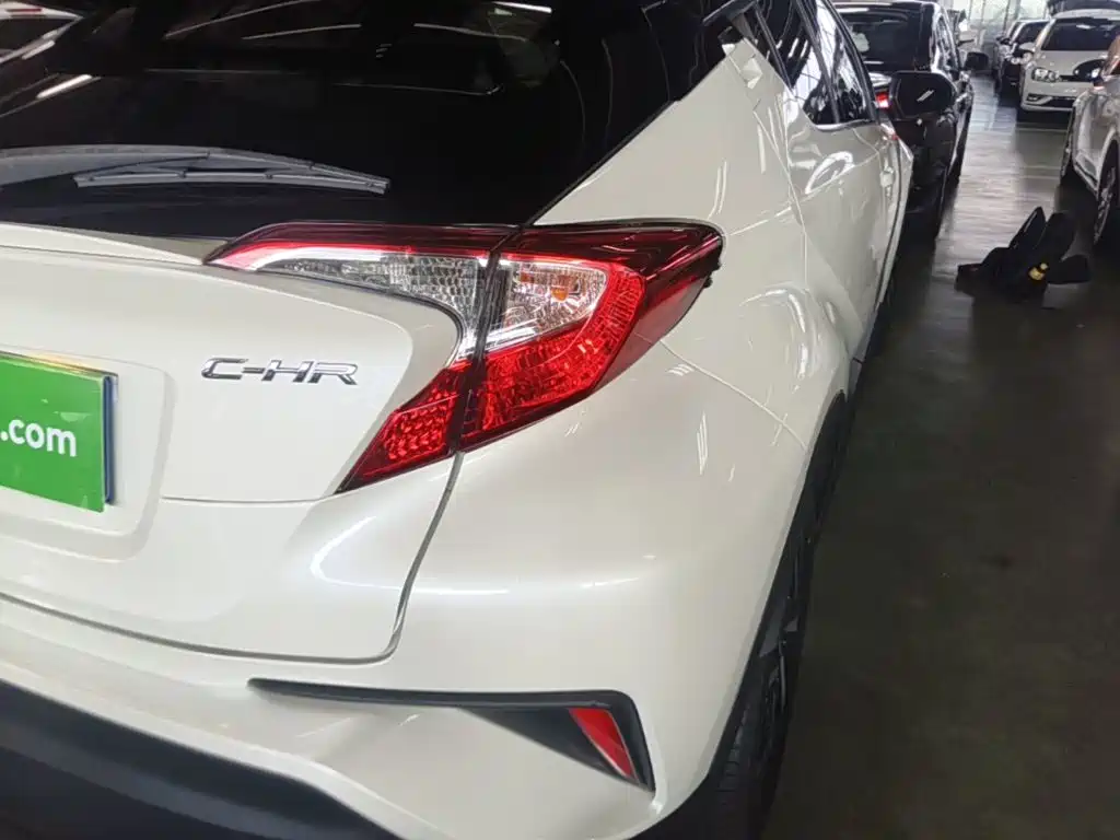 Toyota C-HR 2019 2020 Model 2.0L Leading