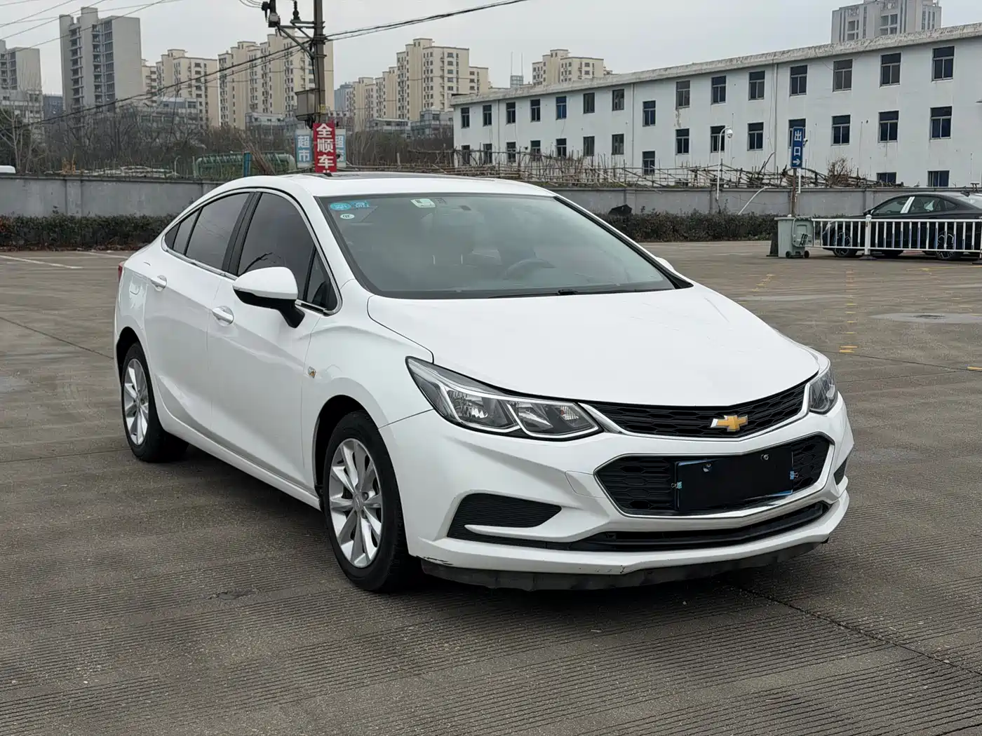Chevrolet Cruze 2018 320 Automatic Pioneer Sunroof Edition фото 3