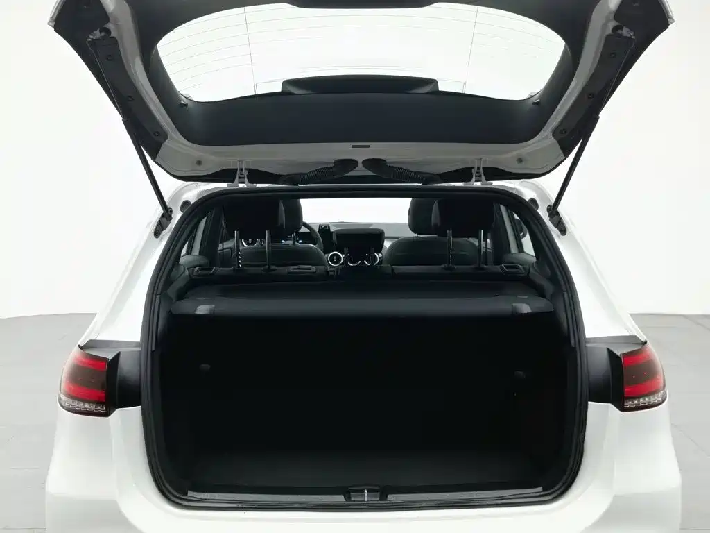 Mercedes-Benz B-Class, миниатюра 16
