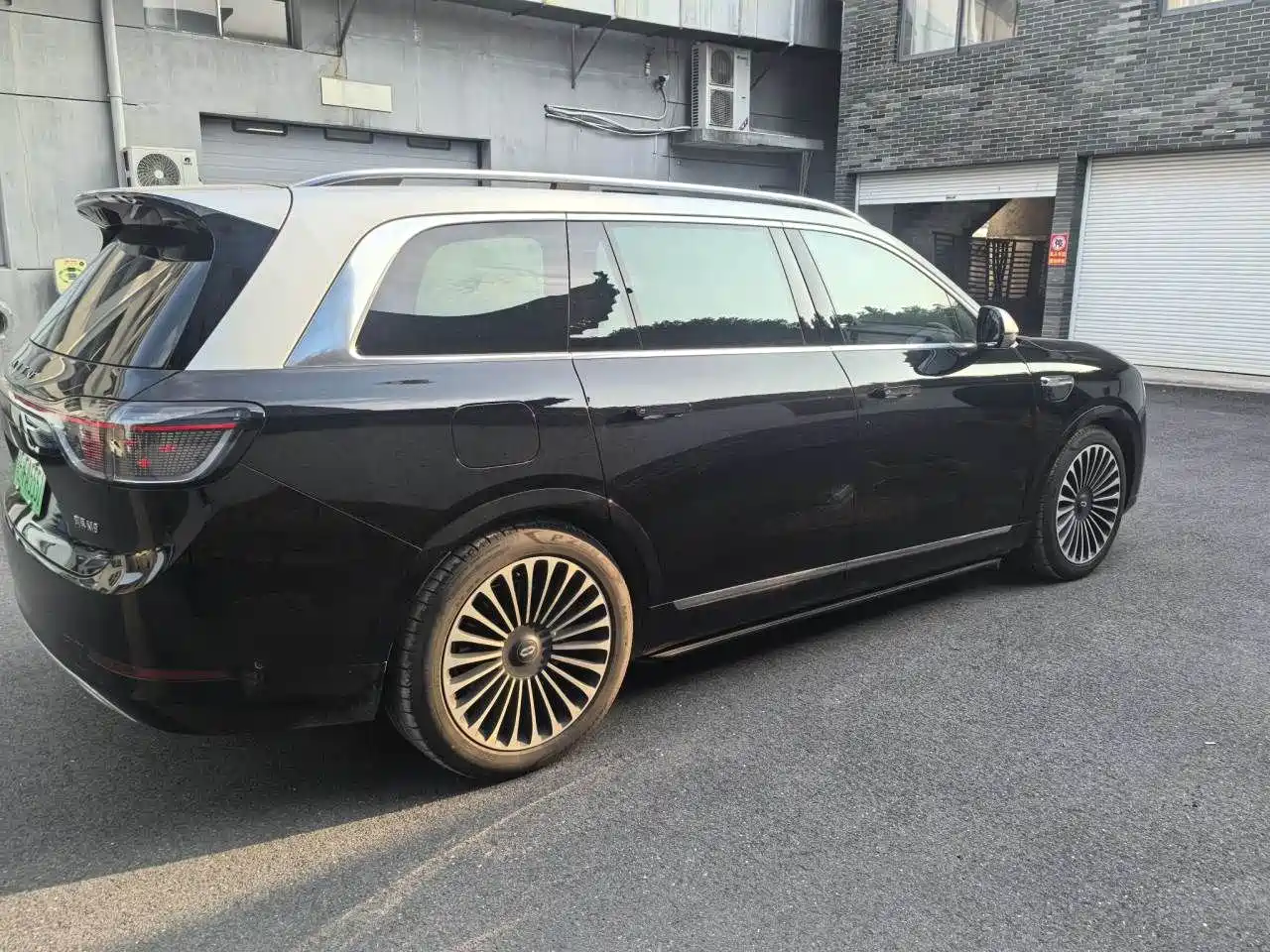 AITO Wenjie AITO M9 2025 Extended Range Ultra 52kWh 6-Seater фото 9