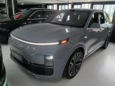 Li Auto L8