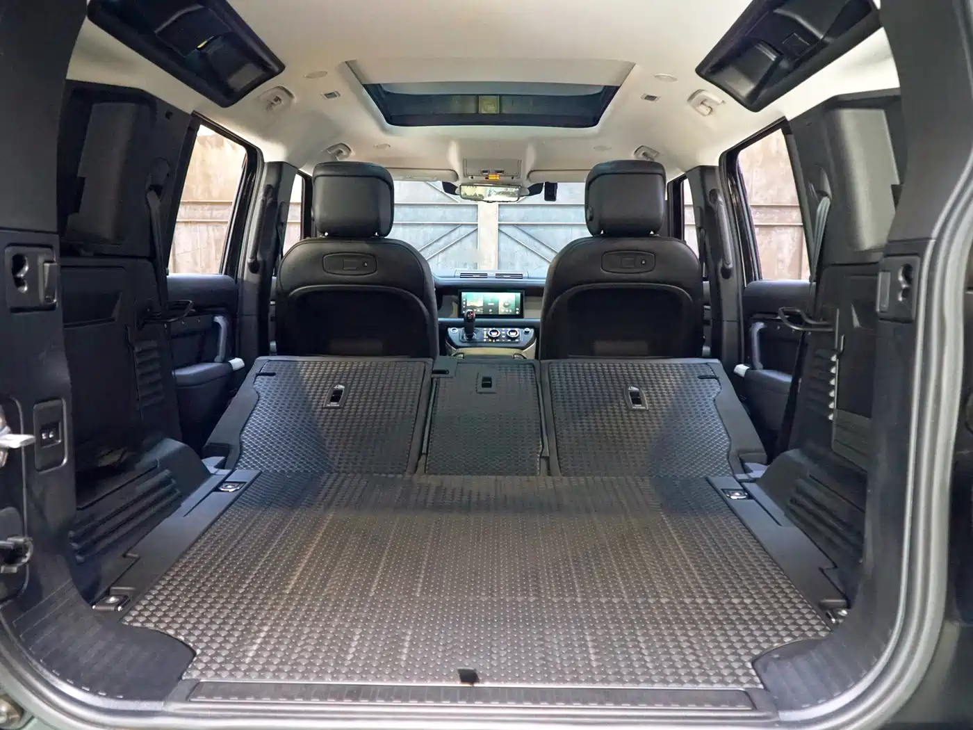 Land Rover Defender 2021 110 P400 X-DYNAMIC HSE фото 20