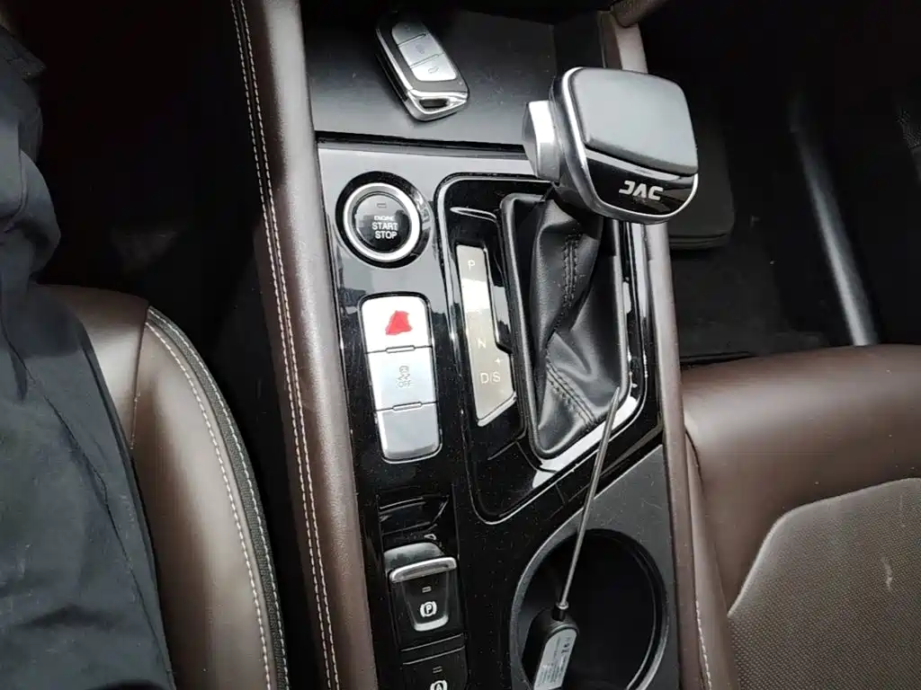 JAC JAC J7 2020 2020 1.5T CVT Surpass Type