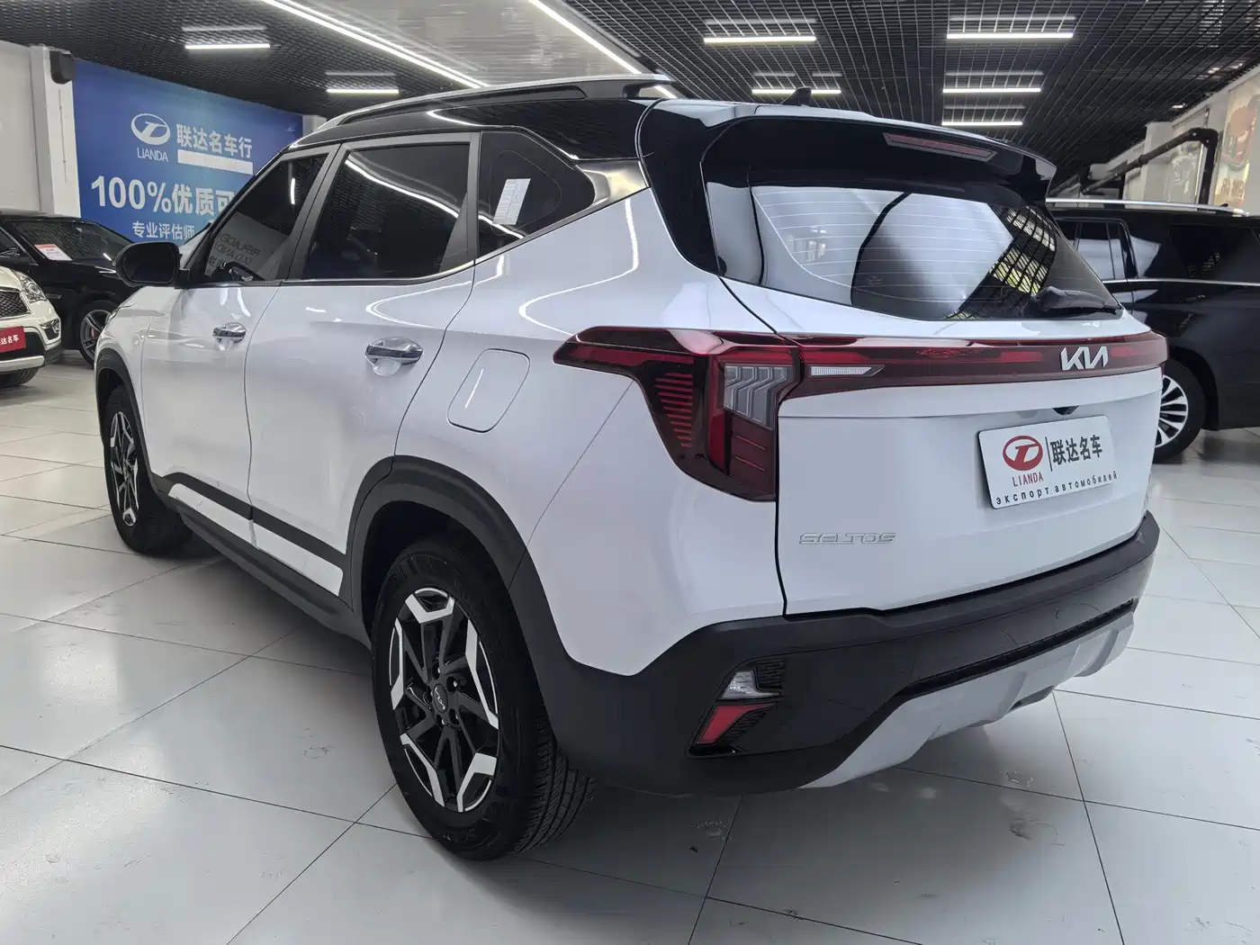 Kia Seltos 2023 1.5L CVT Premium Edition фото 23