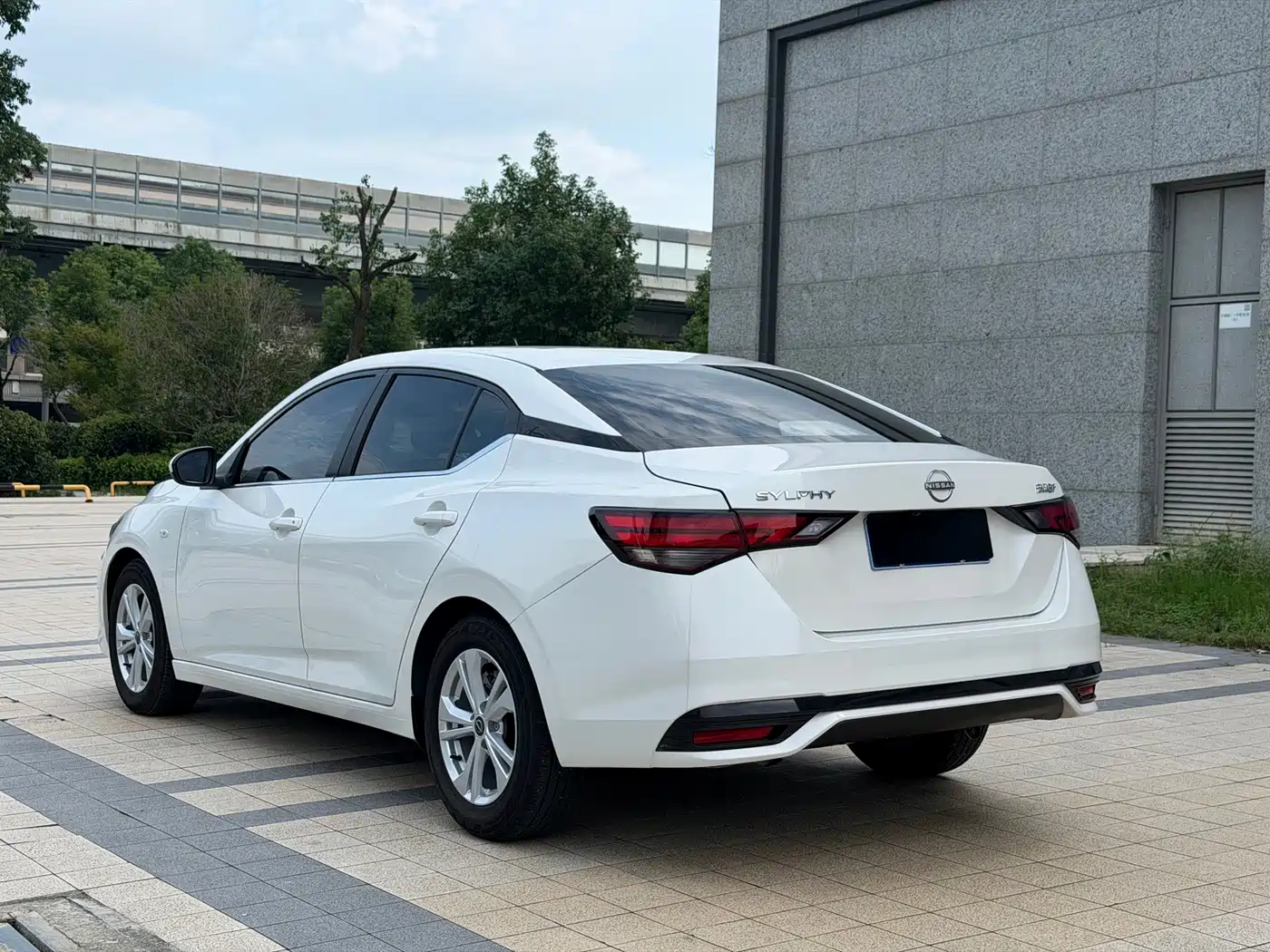 صورة 12 - Nissan Sylphy