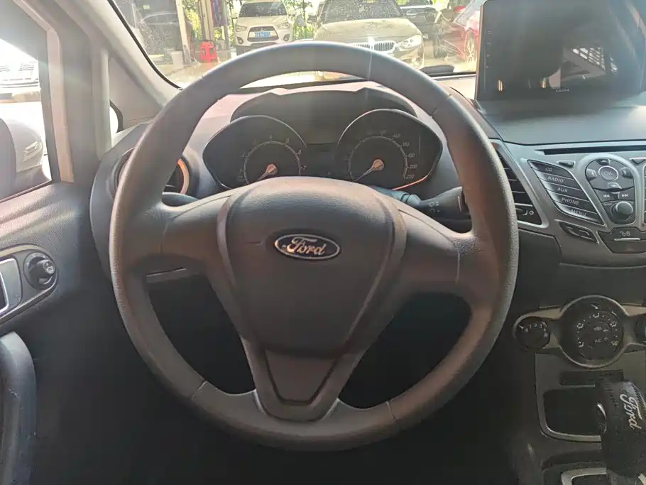 Photo 15 - Ford Fiesta