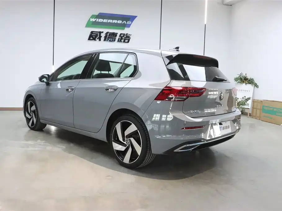 Volkswagen Golf 2023 280TSI DSG Pro фото 6