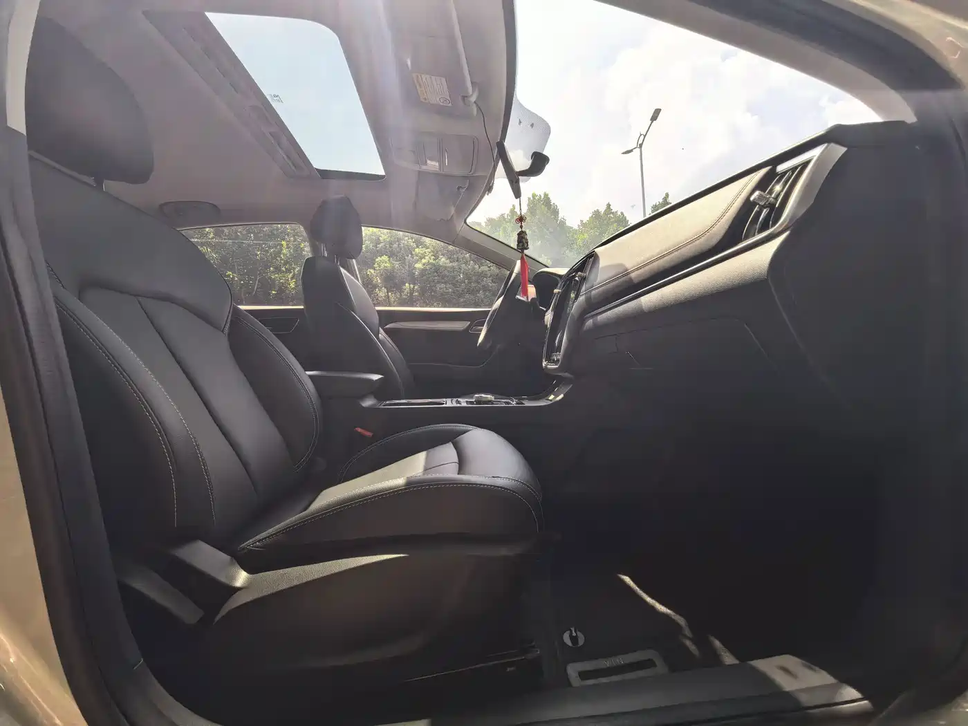 Roewe i6 New Energy 2017 2017 45T Hybrid Connected Smart Enjoyment Edition