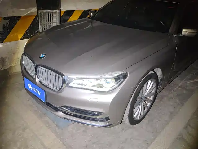 BMW 7 SERIES