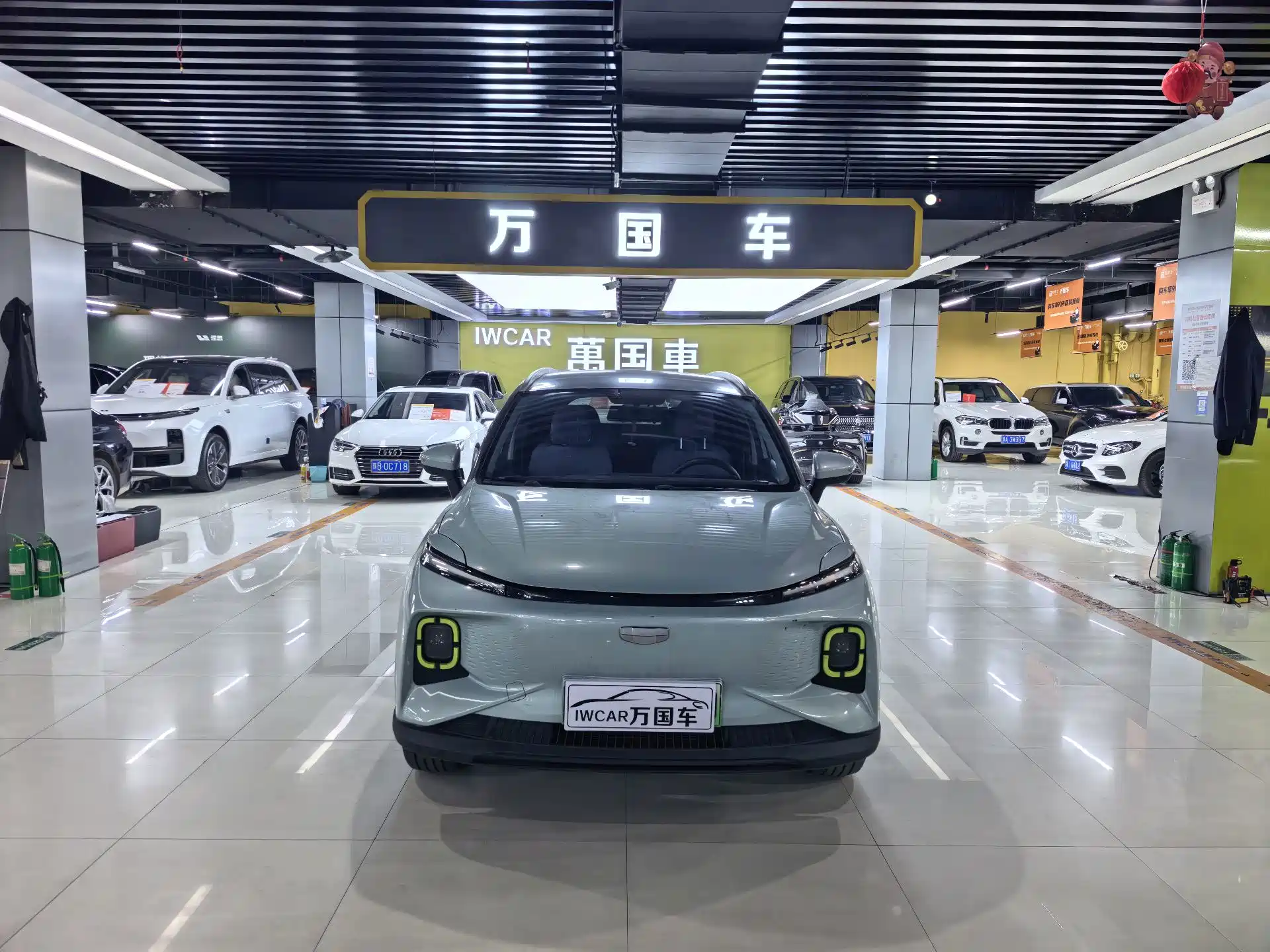 Фото 1 - Geely Geometry E Firefly