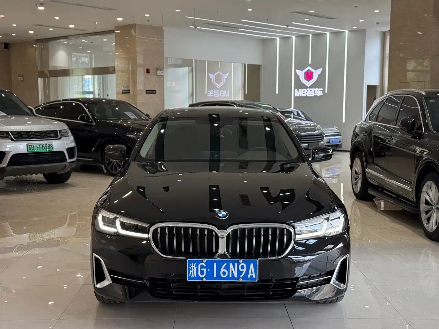 BMW 5 Series 2023 530Li Leading Luxury Package фото 2