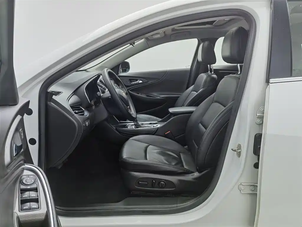 Chevrolet Malibu XL 2018 530T Auto RuiChi Edition фото 10