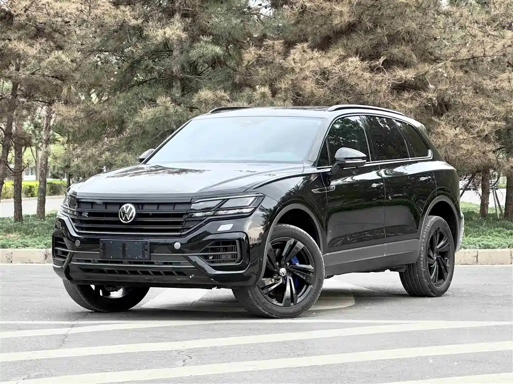Volkswagen Touareg 2023 3.0TSI R-Line Black Sports Package