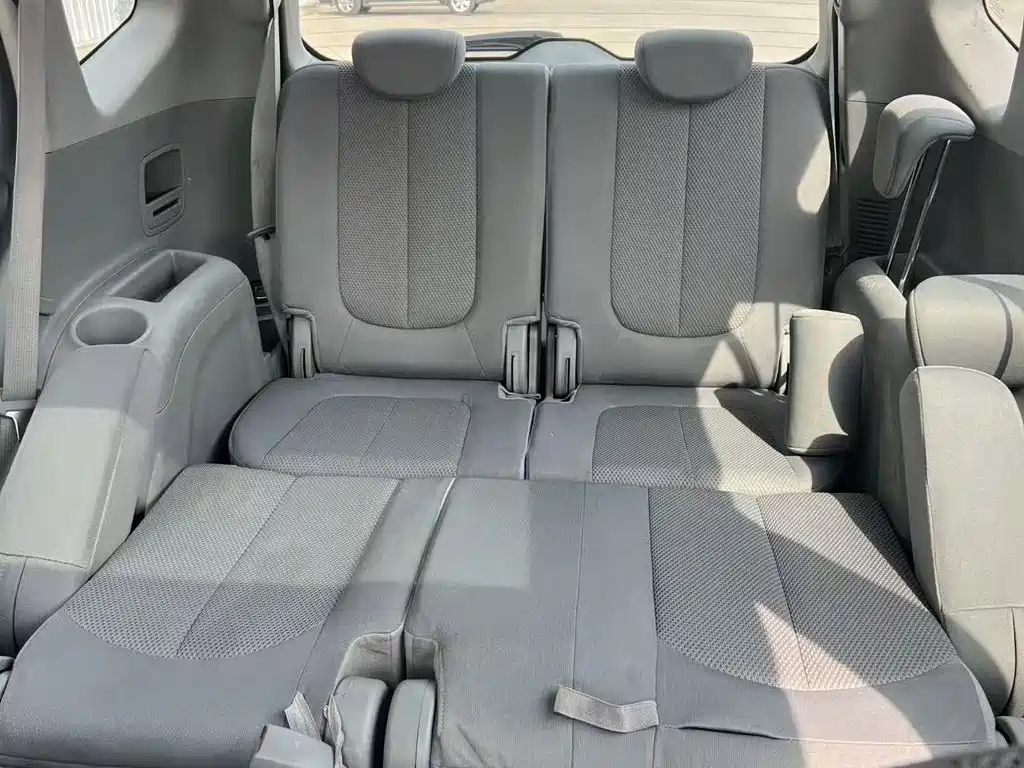 Kia Carens 2011 2011 2.0L 7-Seater Automatic Standard