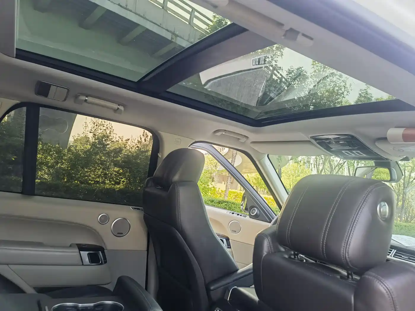 Land Rover Range Rover 2015 3.0 SC V6 Vogue фото 10